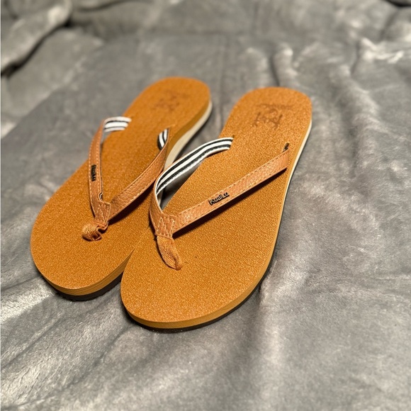 Tan Flip Flops with Striped Straps - Picture 4 of 8